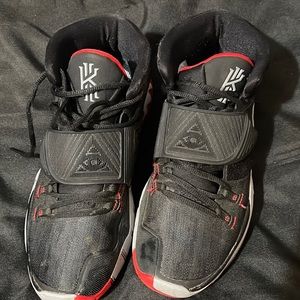 KYRIE 6 HARDLY WORN
